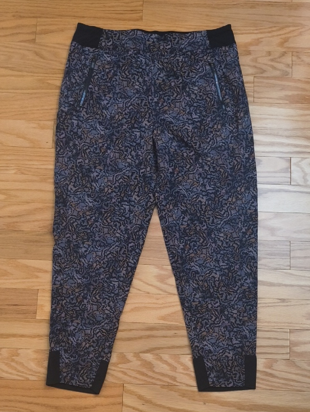 Athleta Women's Patterned Jogger Pants Size 14 EUC